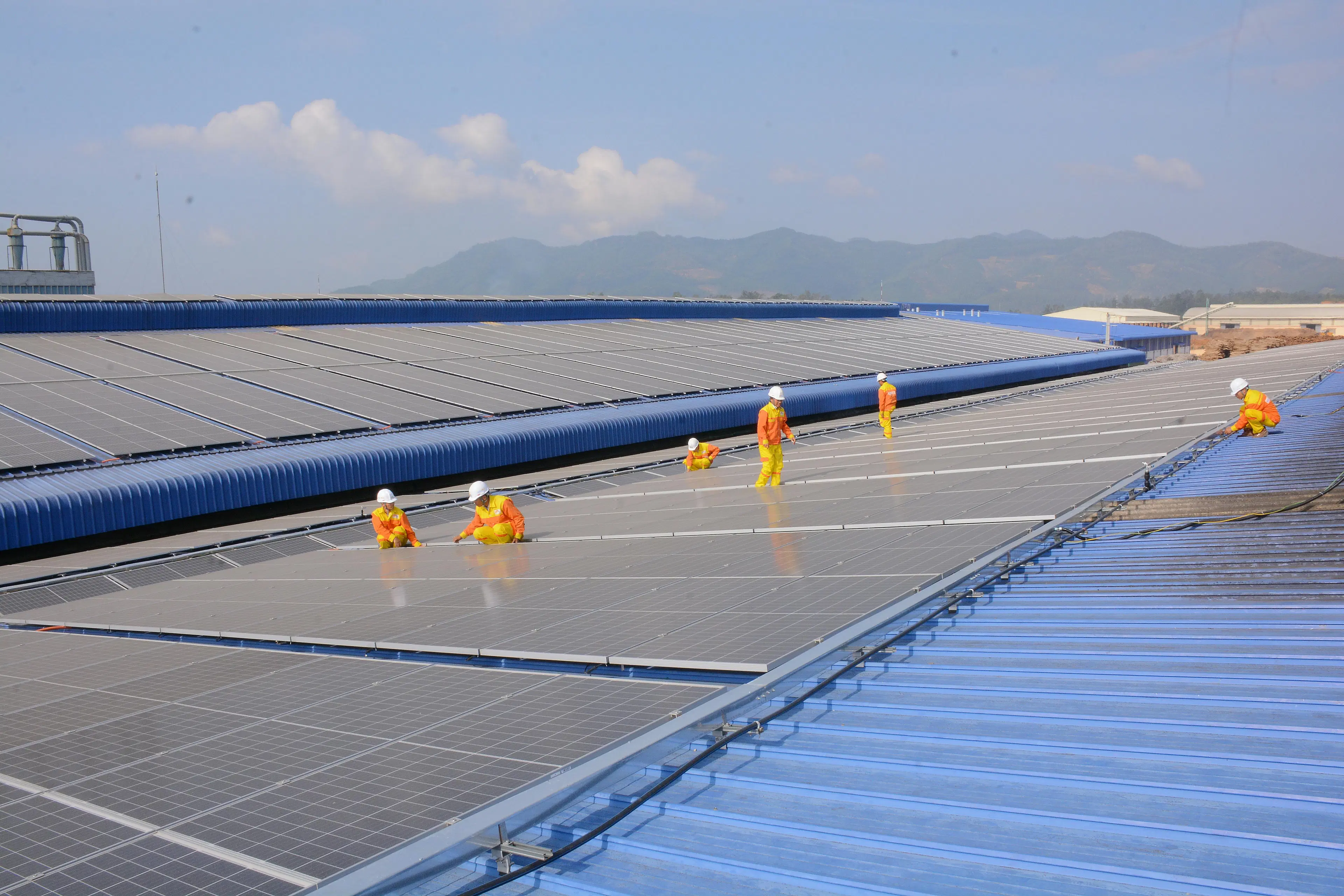 Commercial solar facility with large-scale electrical infrastructure